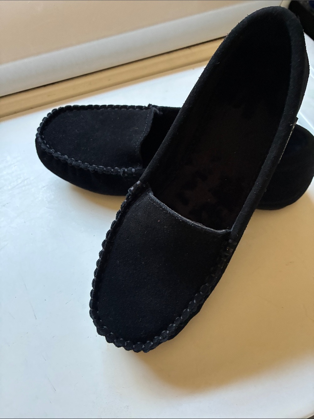 BearPaw Women's Black Slip-On Moccasin Flats
